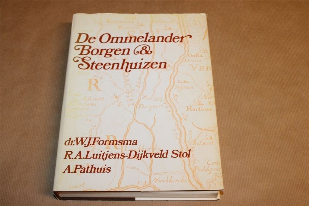 De Ommelander Borgen en Steenhuizen — Met Kaart [1973], Boeken, Ophalen of Verzenden, Gelezen