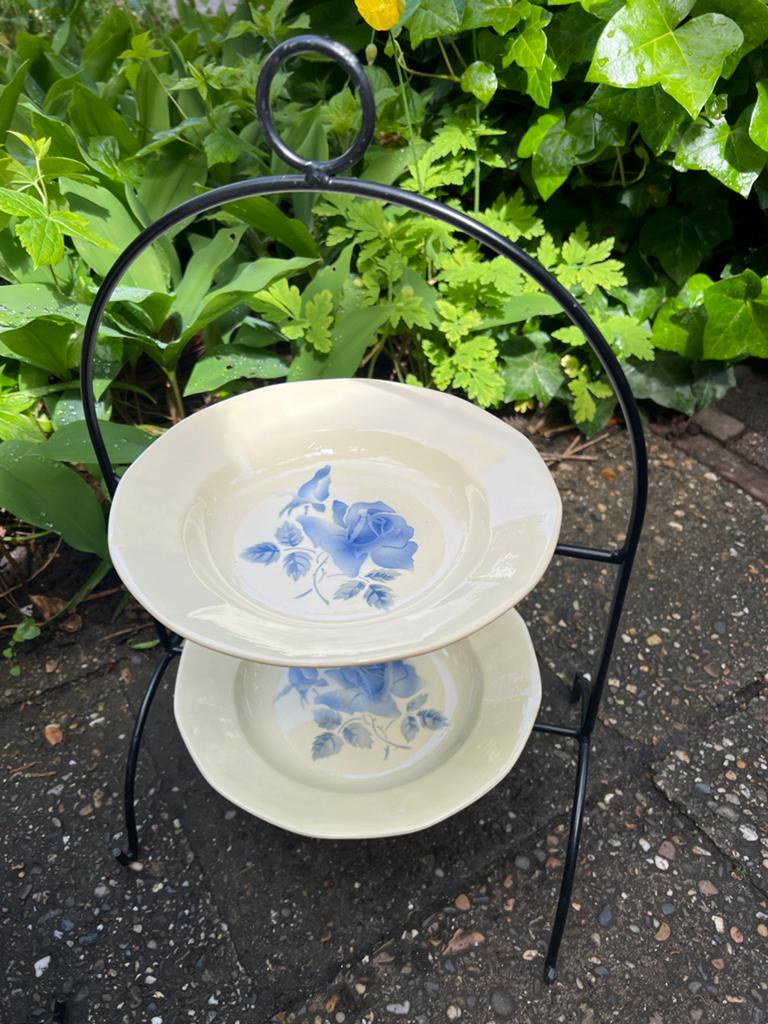 Vintage Digoin Sarreguemines etagère met blauwe rozen, Antiek en Kunst, Ophalen