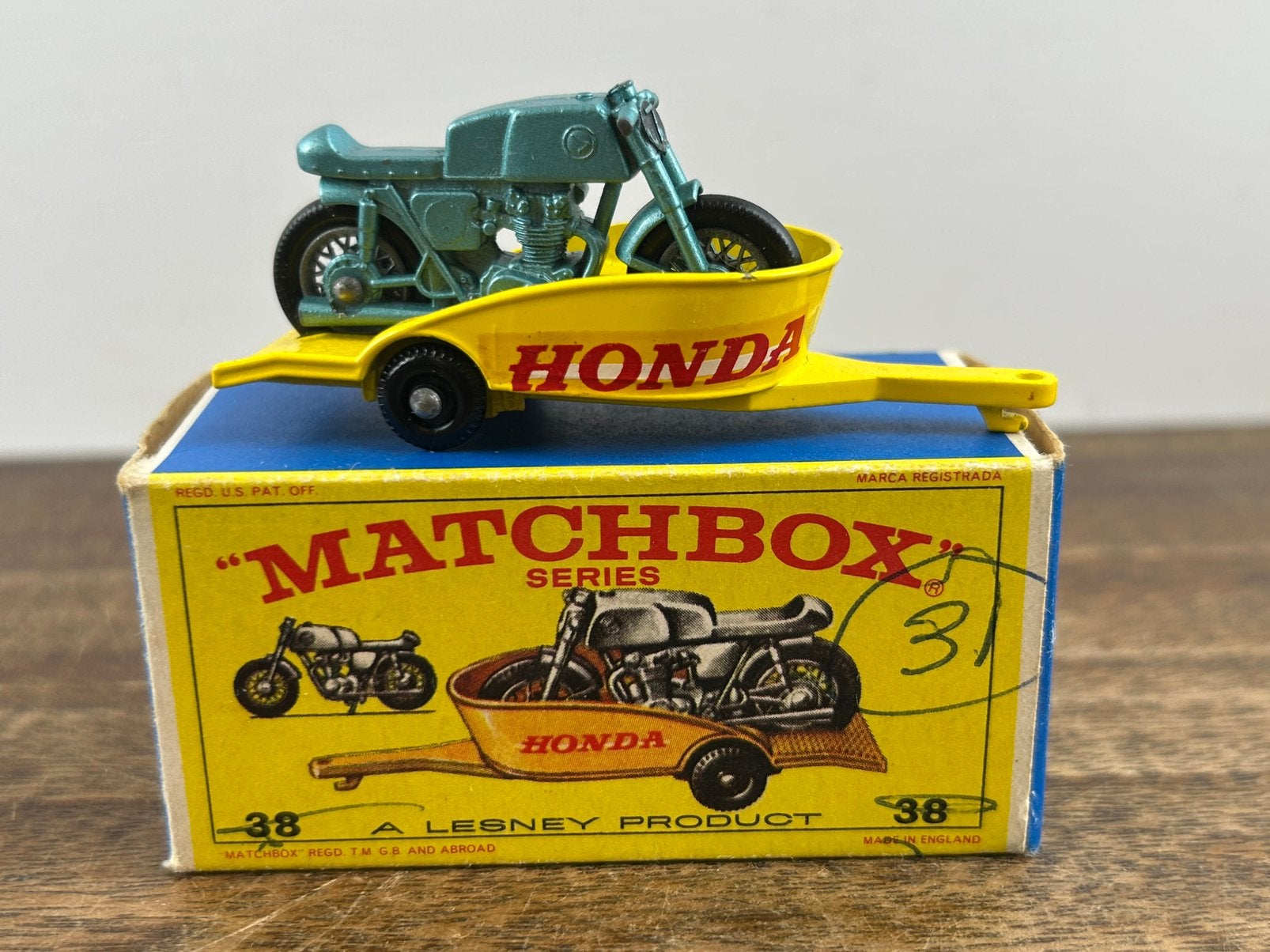 Matchbox 38 Honda Motorcycle & Trailer, Ophalen of Verzenden, Zo goed als nieuw, Auto, Matchbox