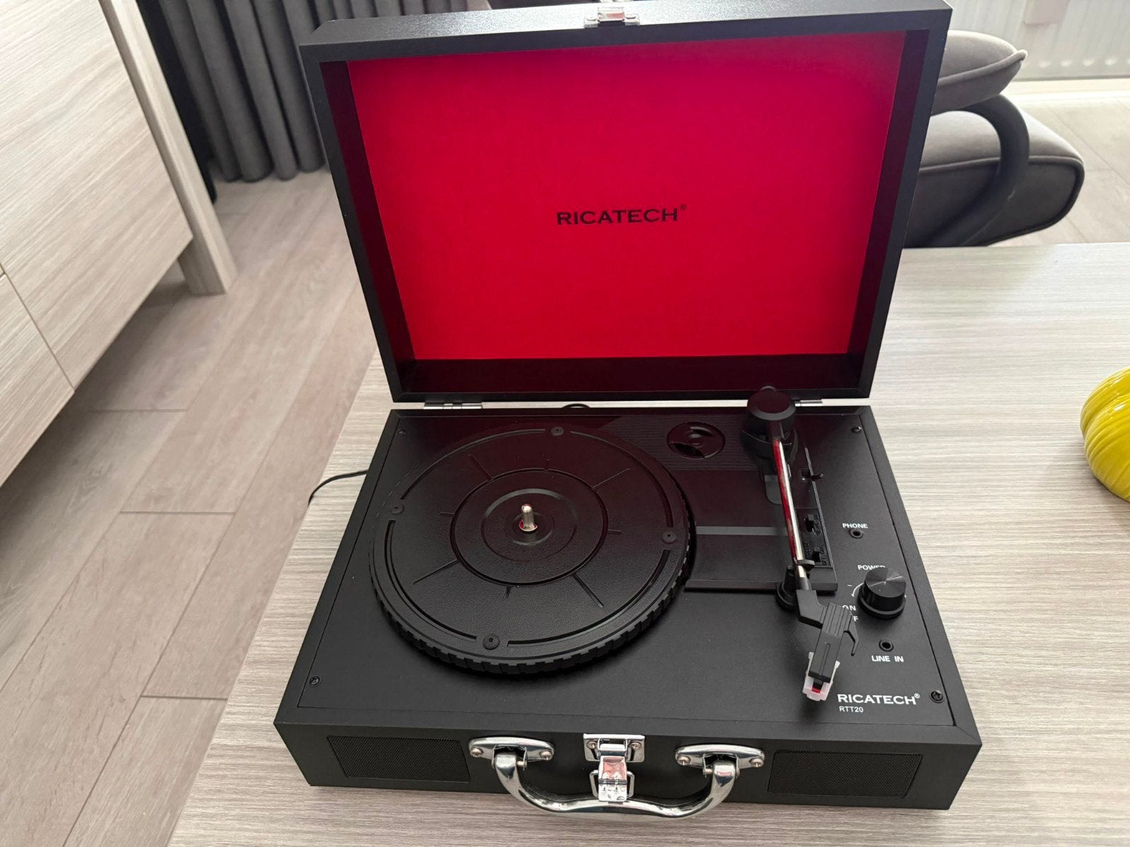 Ricatech RTT20 Platenspeler - Draagbaar en Compact, Ophalen of Verzenden, Zo goed als nieuw, Platenspeler, Overige merken