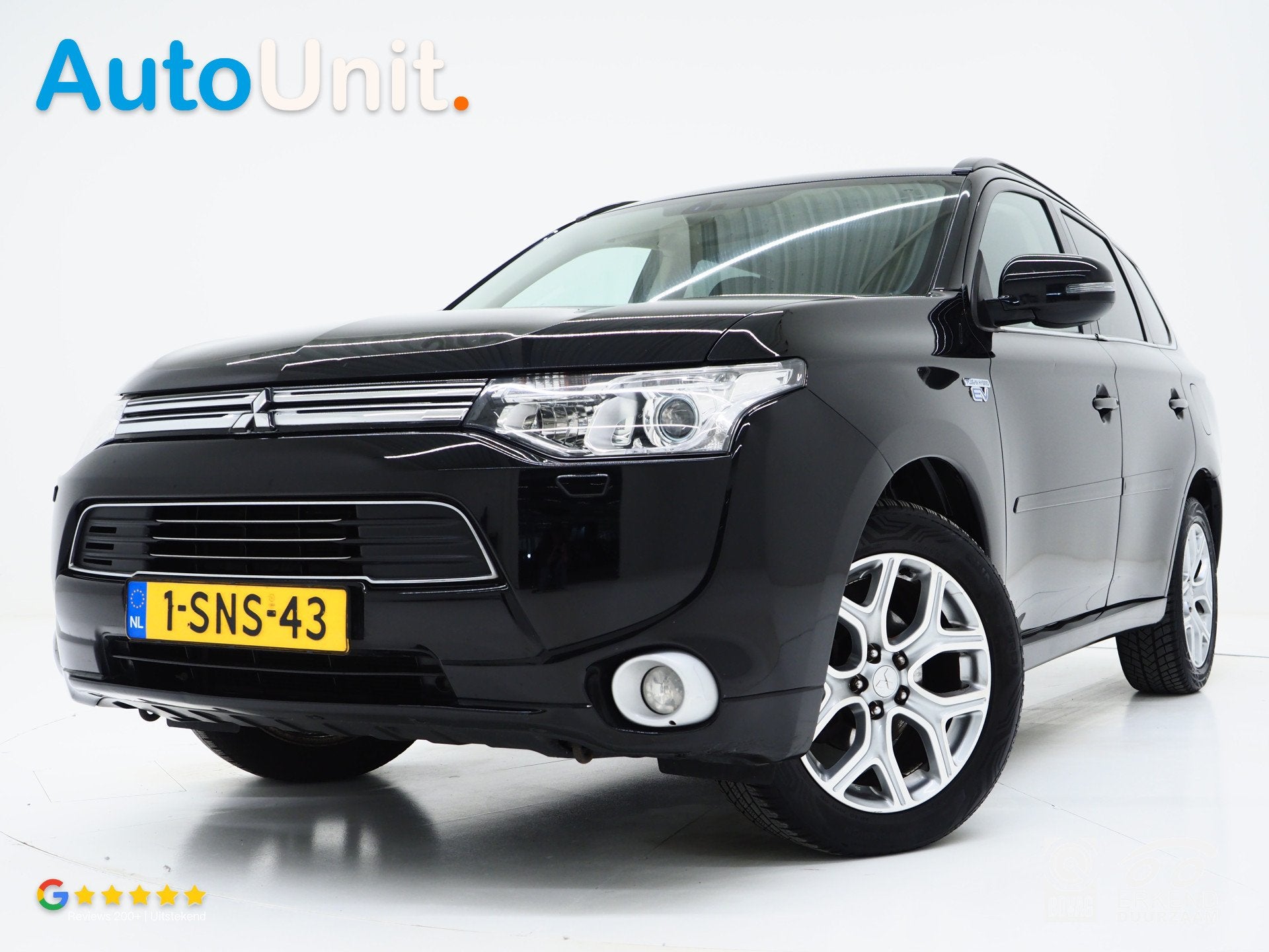 Mitsubishi Outlander 2.0 PHEV Instyle | Schuifdak | Trekhaak, Auto's, Mitsubishi, Automaat, Zwart, 4 cilinders, Stoelverwarming