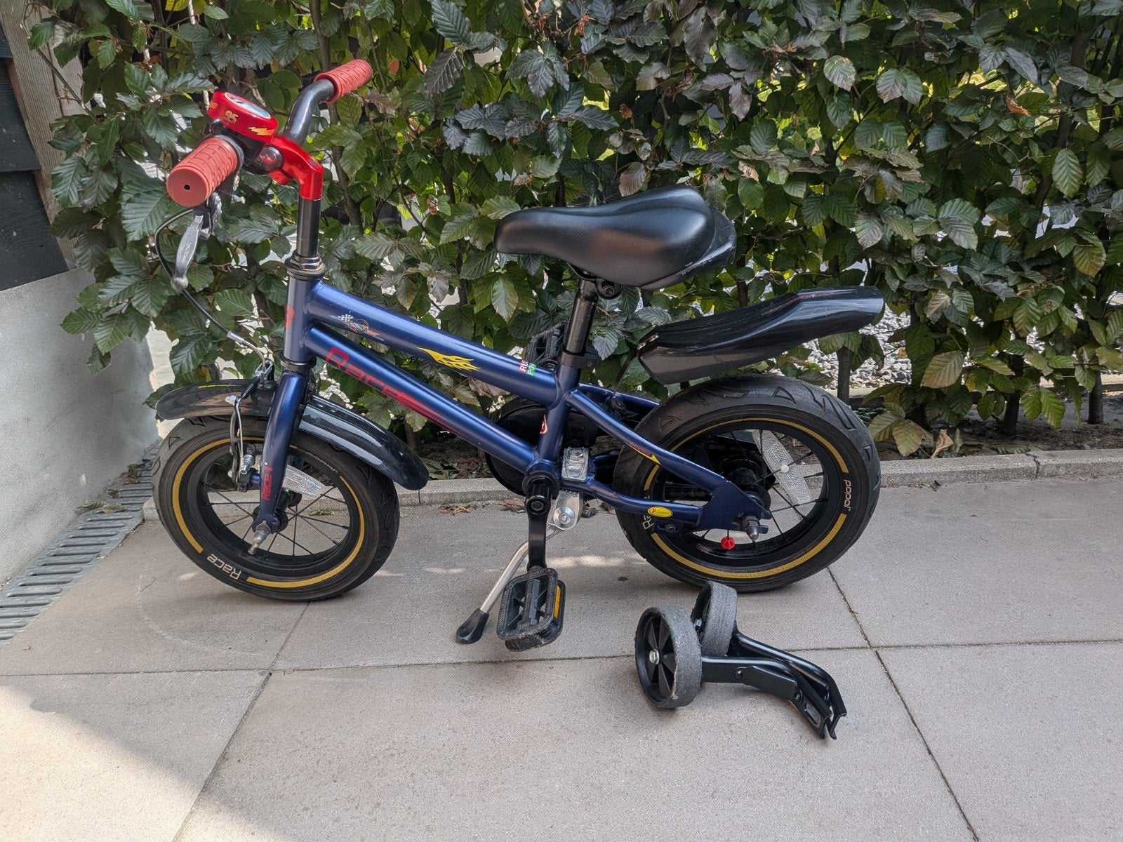 Popal Kinderfiets 12 inch, Fietsen en Brommers, Fietsen | Kinderfietsjes, Ophalen, Terugtraprem, Zijwieltjes, Gebruikt