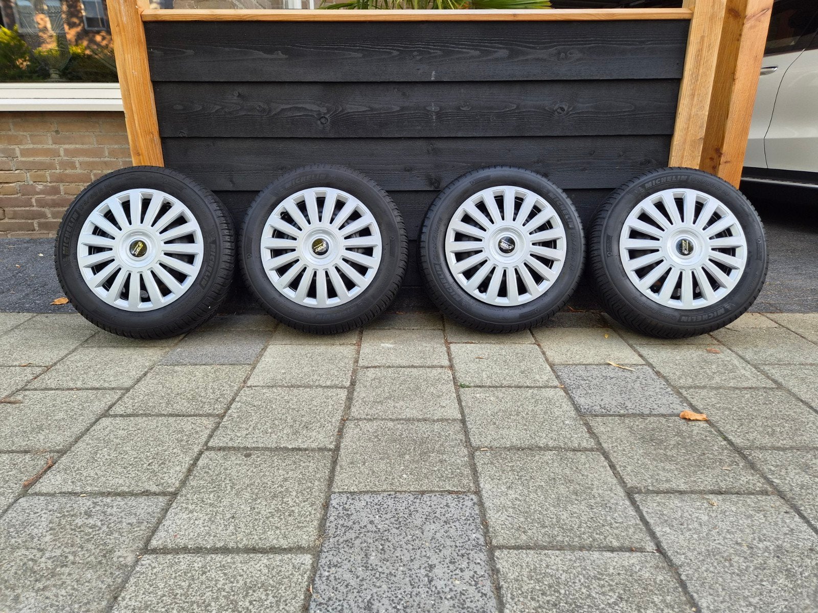 Wielenset 4x100 incl banden. velgen banden, Ophalen, 14 inch, 175 mm, Banden en Velgen