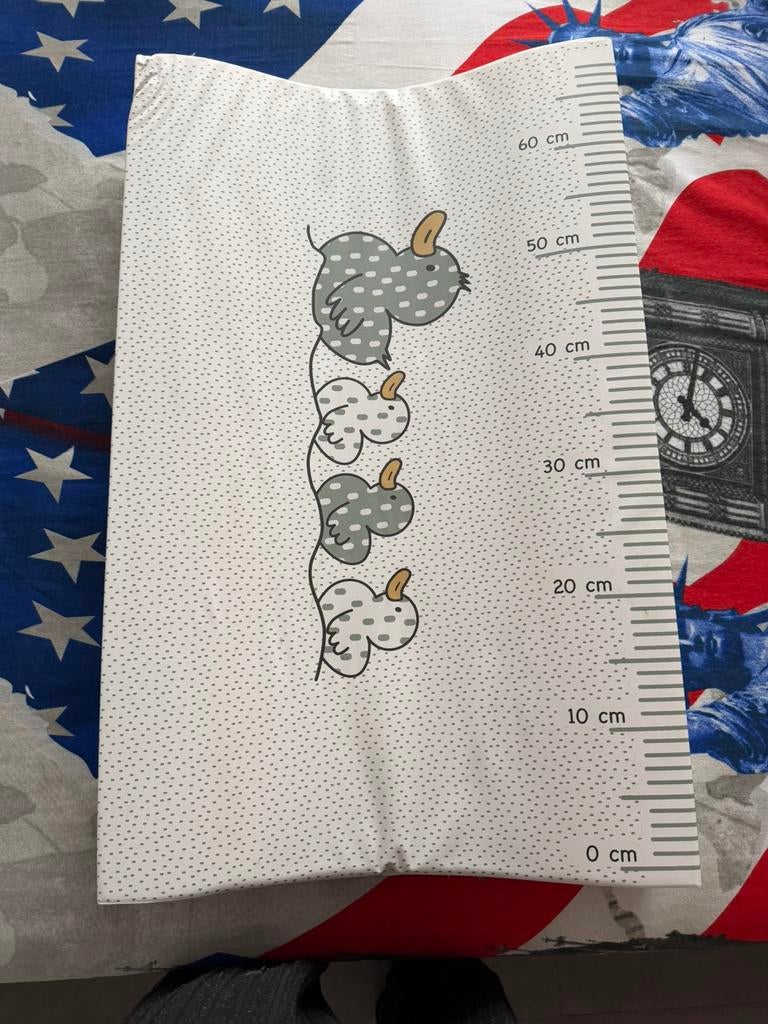 Baby cot + diaper changer, Ophalen of Verzenden, Zo goed als nieuw, Wit, Jongetje of Meisje