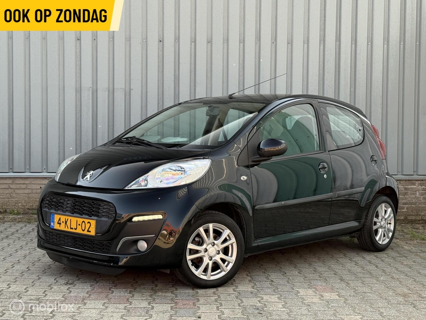 Peugeot 107 1.0 Active | Airco | 5DRS | AUX, Voorwielaandrijving, Euro 5, Stof, Zwart