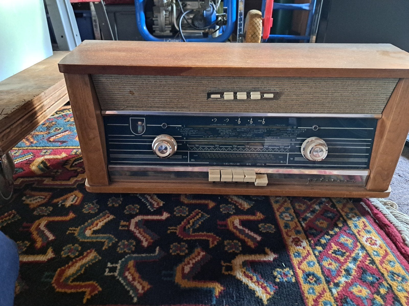 Lampen radio, Ophalen