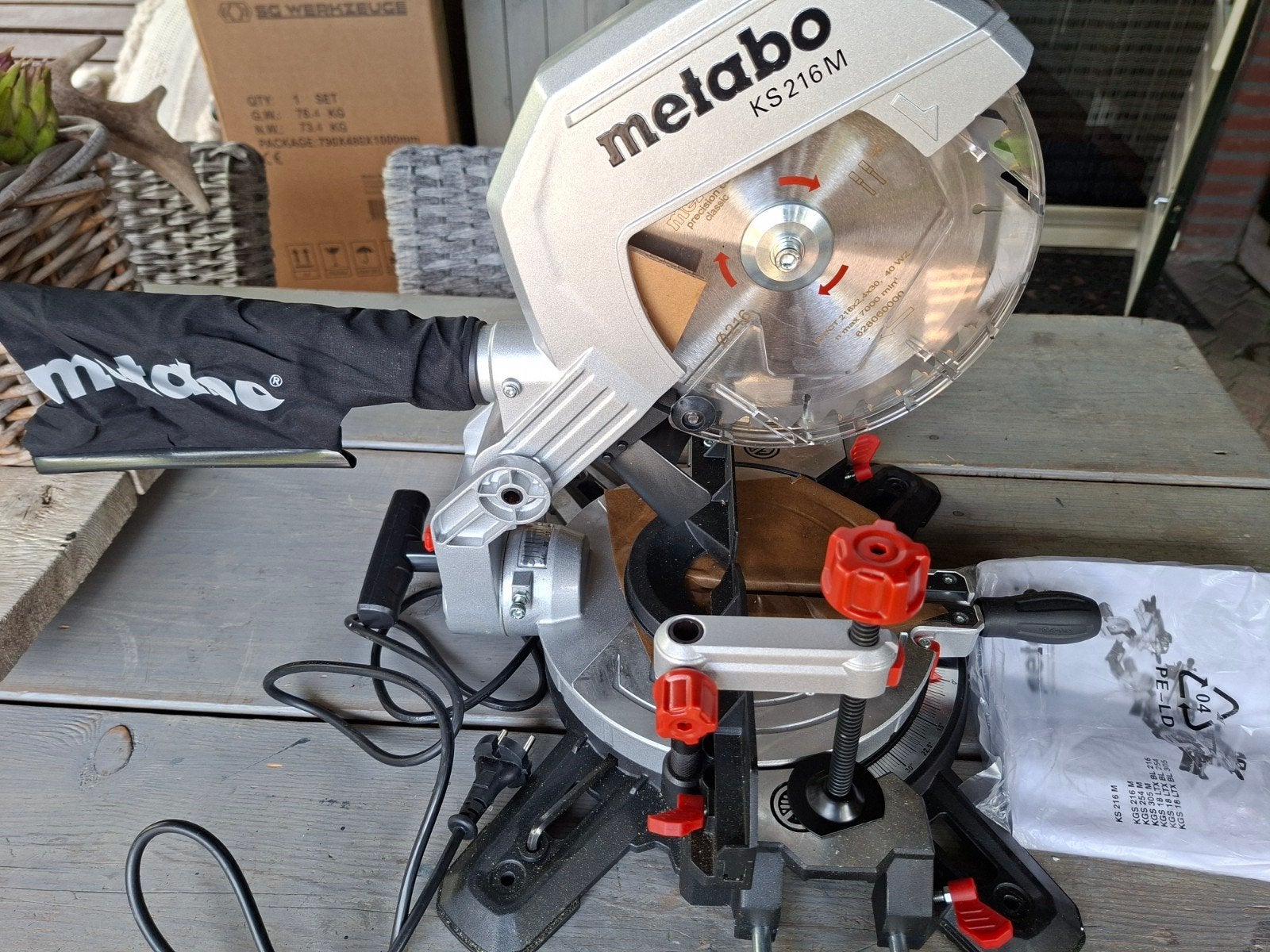 Metabo afkortzaag ks216 m, Nieuw, Ophalen of Verzenden, Afkortzaag, 30 tot 70 mm
