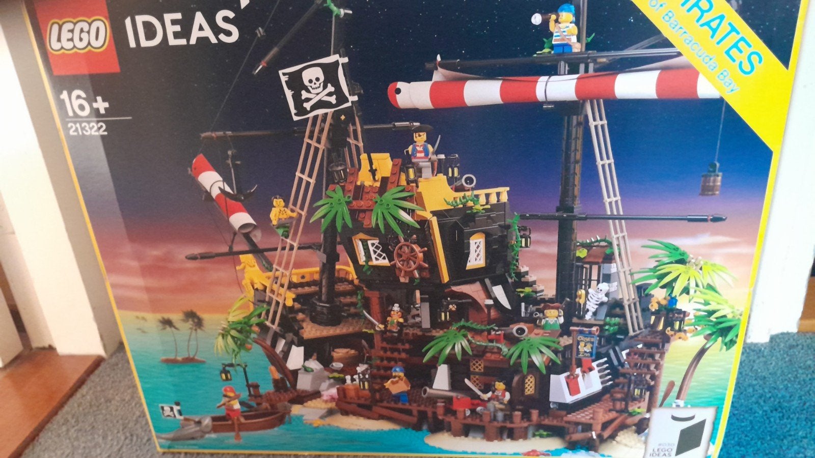 LEGO Ideas 21322 Pirates of Barracuda Bay, Ophalen of Verzenden, Nieuw
