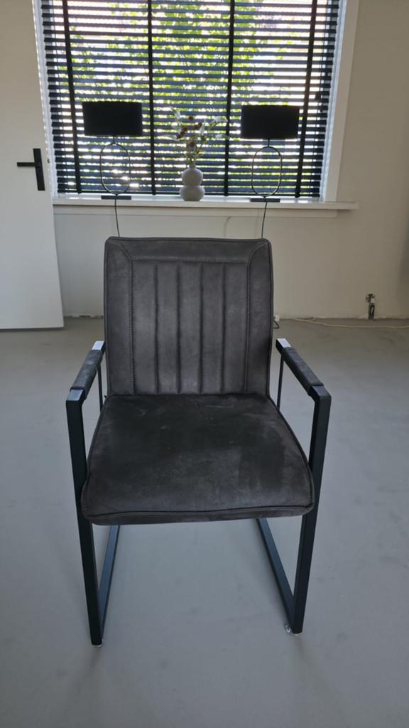 4 mooie eetkamer stoelen., Ophalen of Verzenden, Zo goed als nieuw
