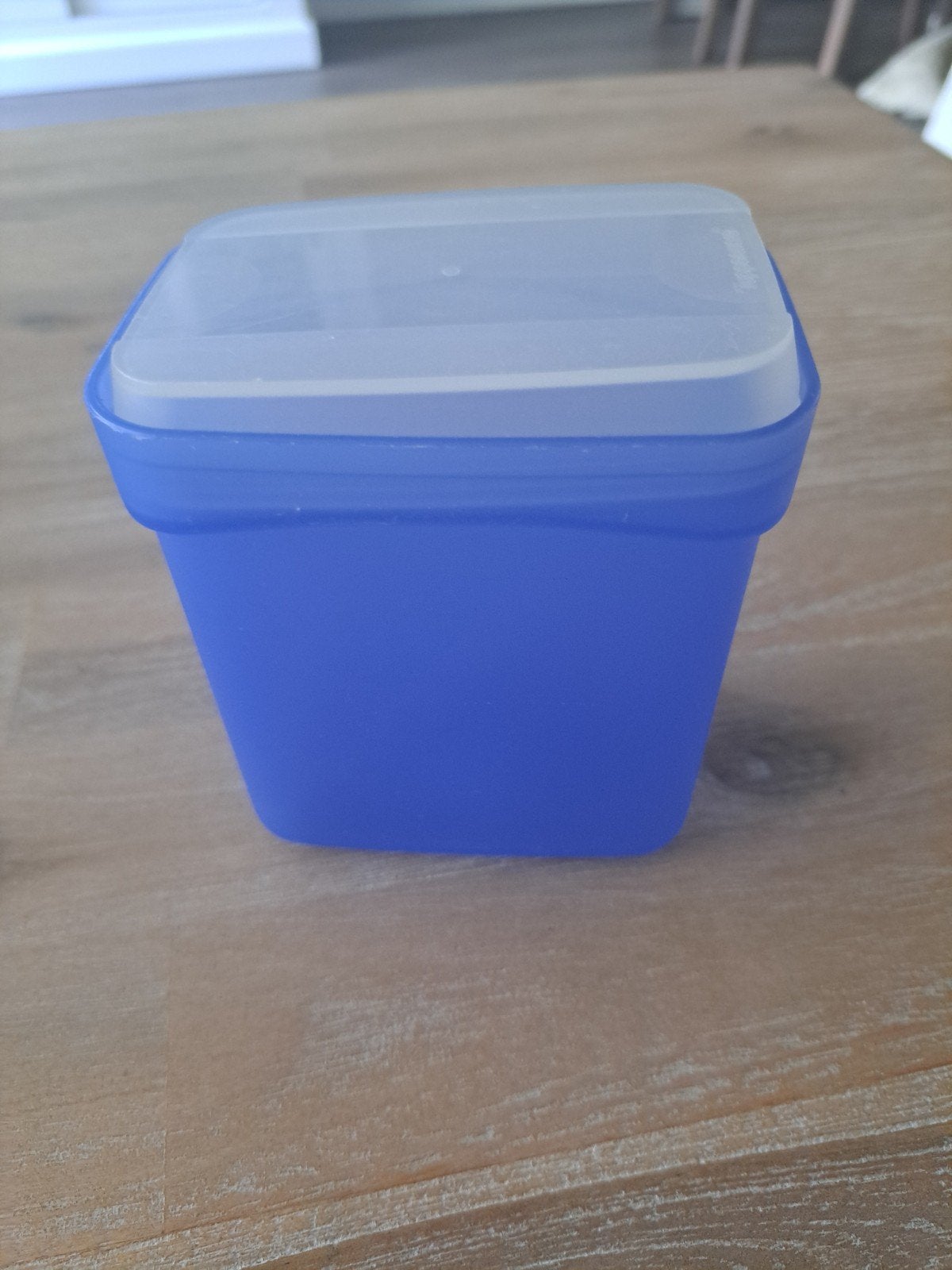 Blauwe Tupperware bewaardoos met deksel 450 ml, Gebruikt, Bewaardoos, Met deksel, Verzenden