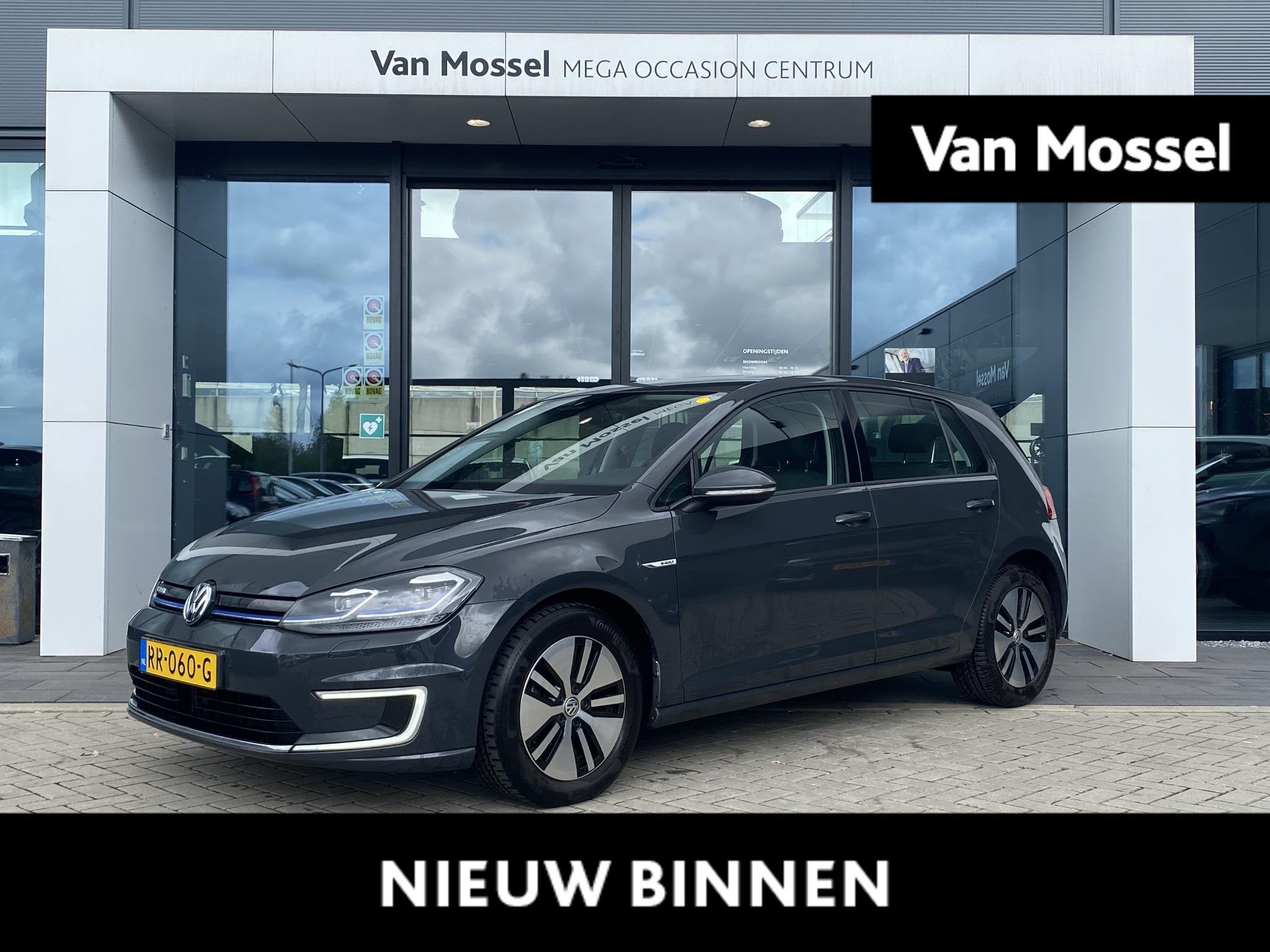 Volkswagen e-Golf e-Golf, 12 maanden, Gebruikt, Zwart, 231 km