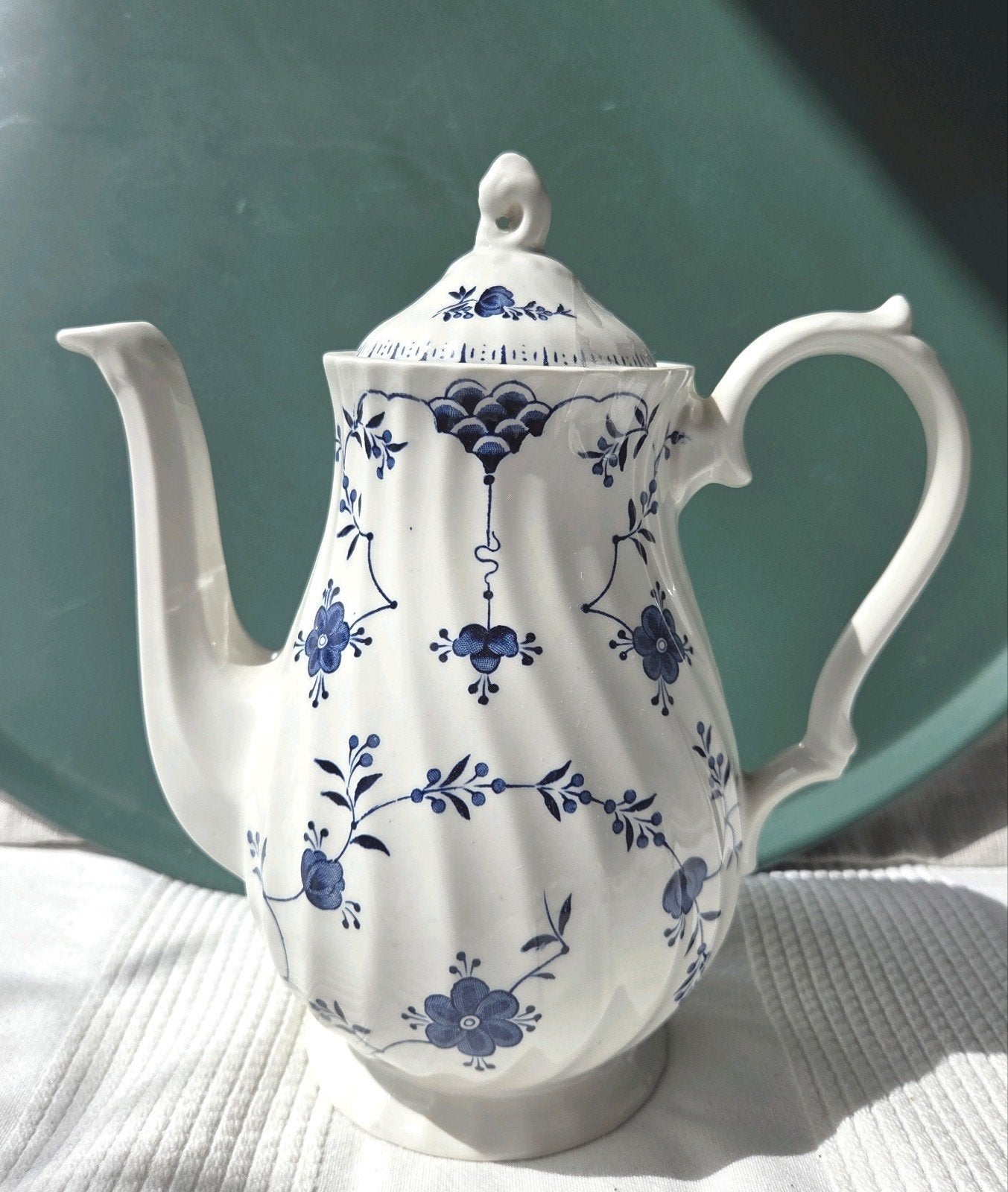 Churchill Staffordshire koffiepot of theepot, Overige typen, Ophalen of Verzenden, Zo goed als nieuw, Overige stijlen