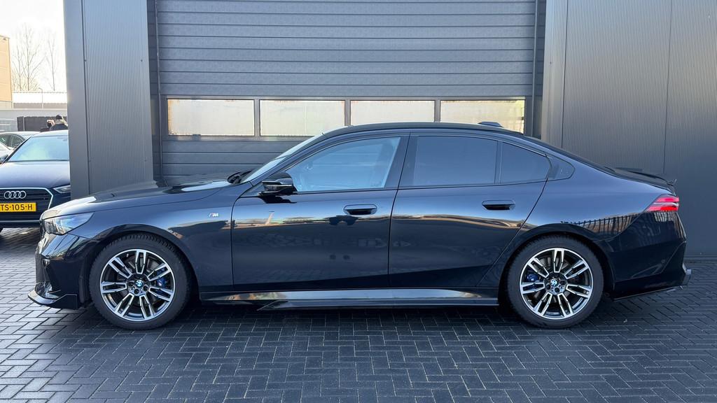 BMW 5-serie 520i M Sportpakket| Camera|H&K, Auto's, Automaat, 1998 cc, Achterwielaandrijving, Gebruikt