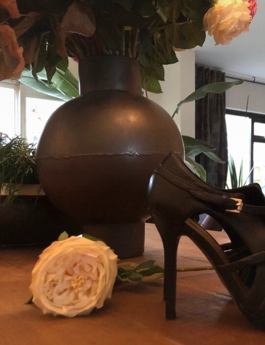 Grote chic bol vaas brun bronze, Huis en Inrichting, Woonaccessoires | Vazen, Ophalen of Verzenden, Zo goed als nieuw