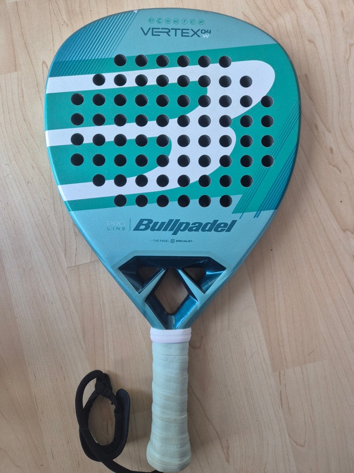 Bullpadel Vertex 04 Woman Limited Edition Padelracket, Ophalen, Gebruikt