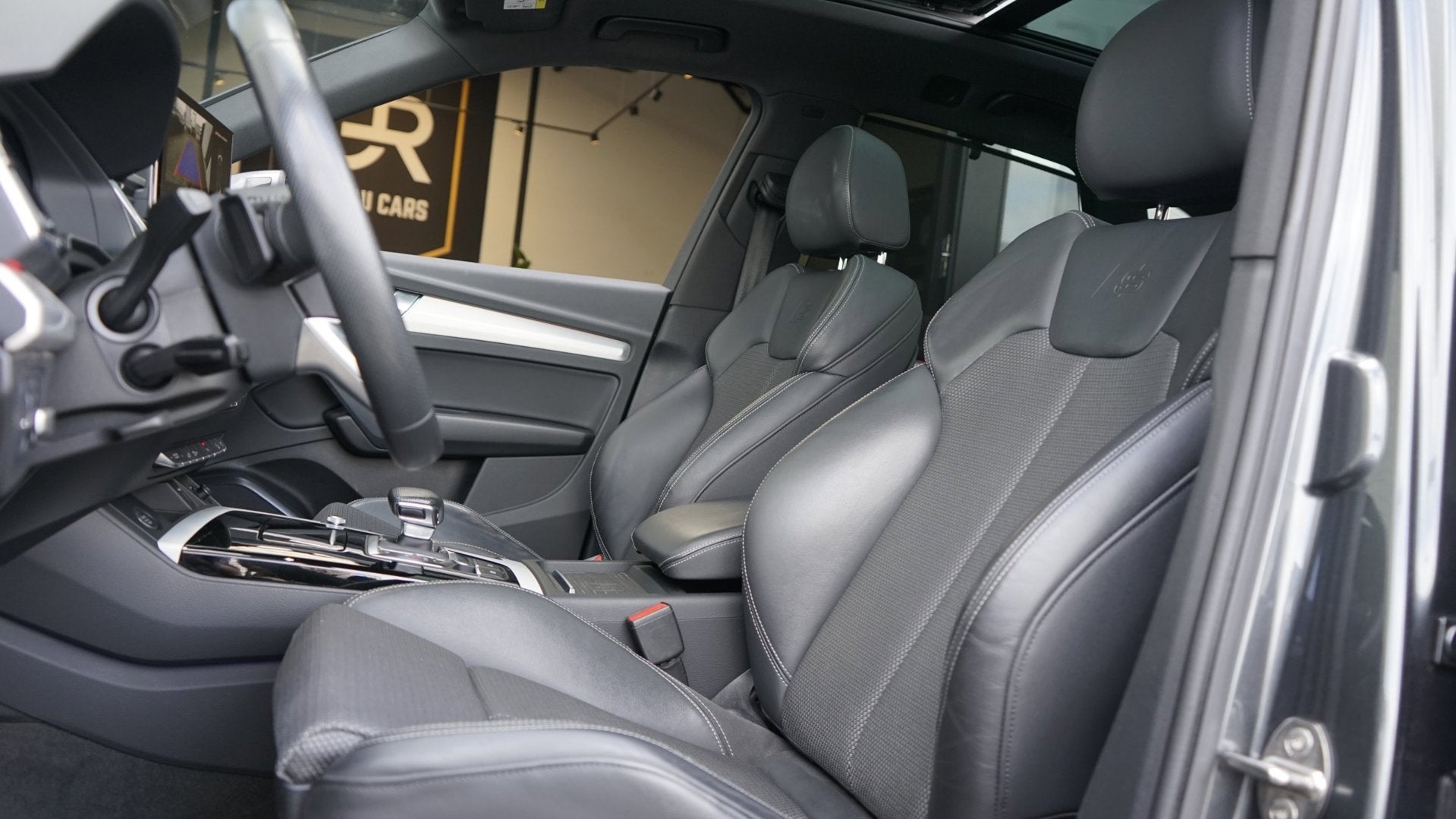 Audi Q5 55 TFSIe Quattro 3x S-Line Black Optik ACC-AMBIANCE-, Auto's, Automaat, Dealer onderhouden, Gebruikt, 4 cilinders