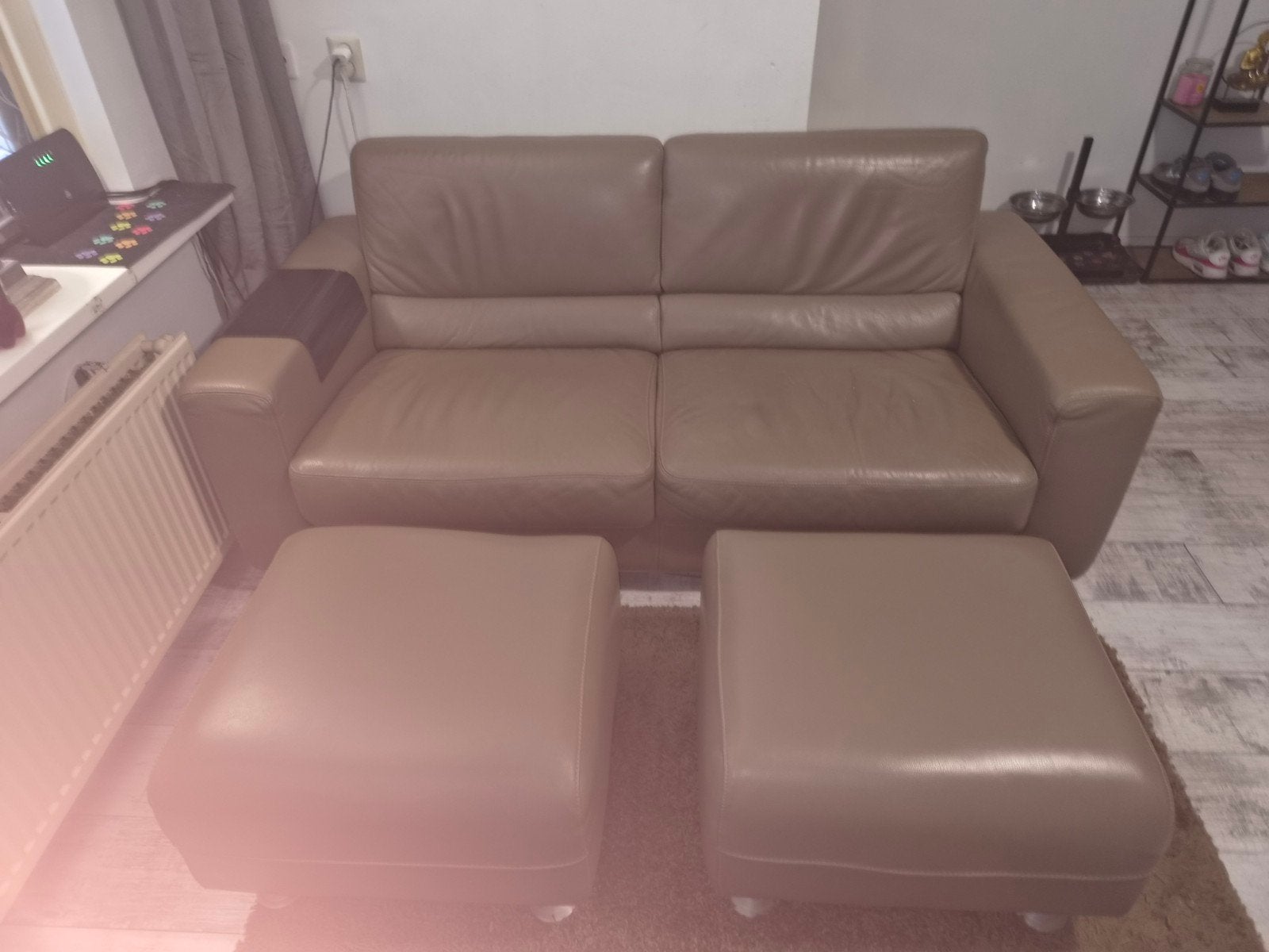 Leren tweezitsbank met twee poefs, Gebruikt, 150 tot 200 cm, Tweepersoons, Ophalen of Verzenden