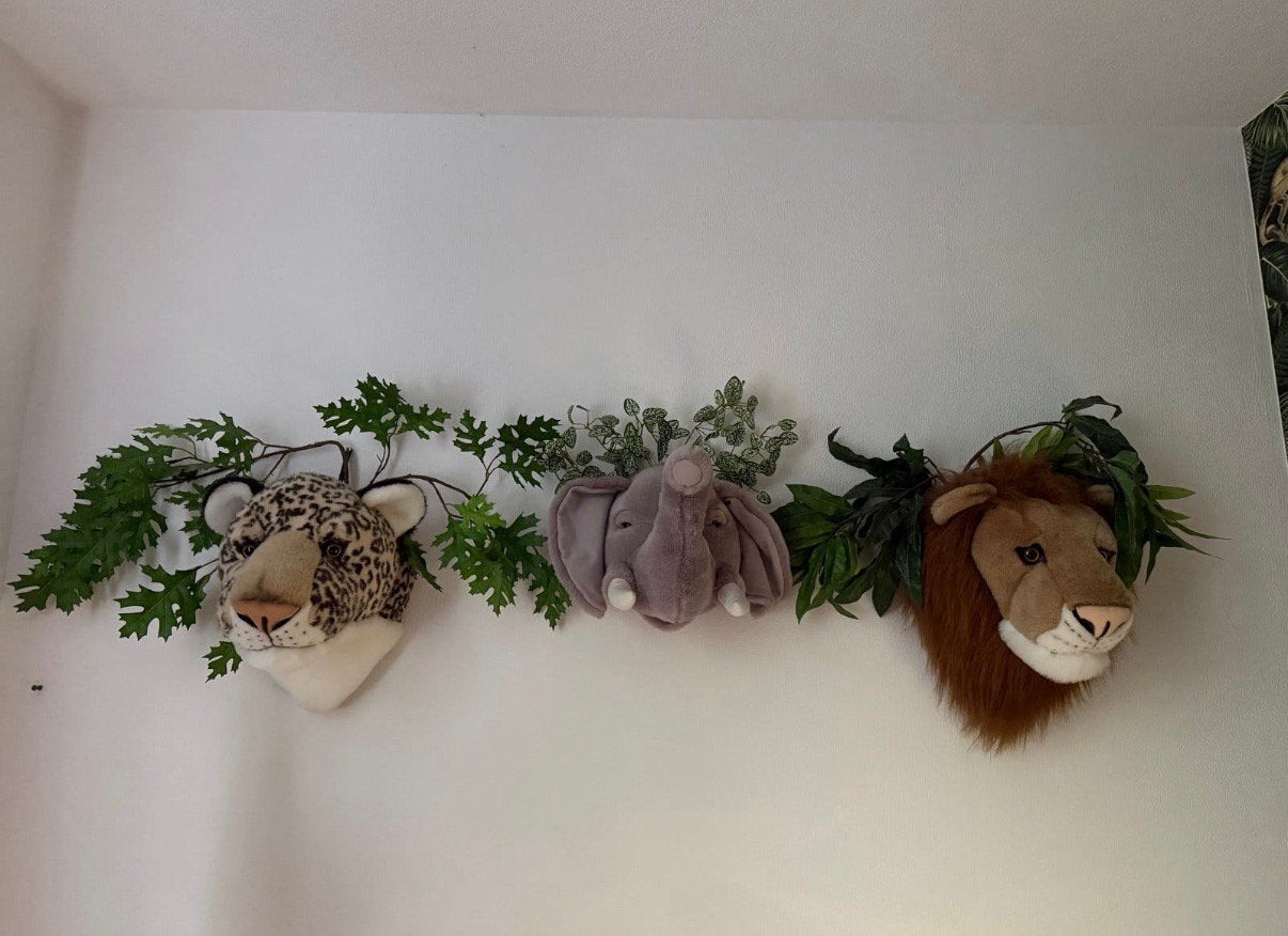 Jungle decoratie set: pluche dierenkoppen, zebra kleed, Ophalen of Verzenden, Zo goed als nieuw