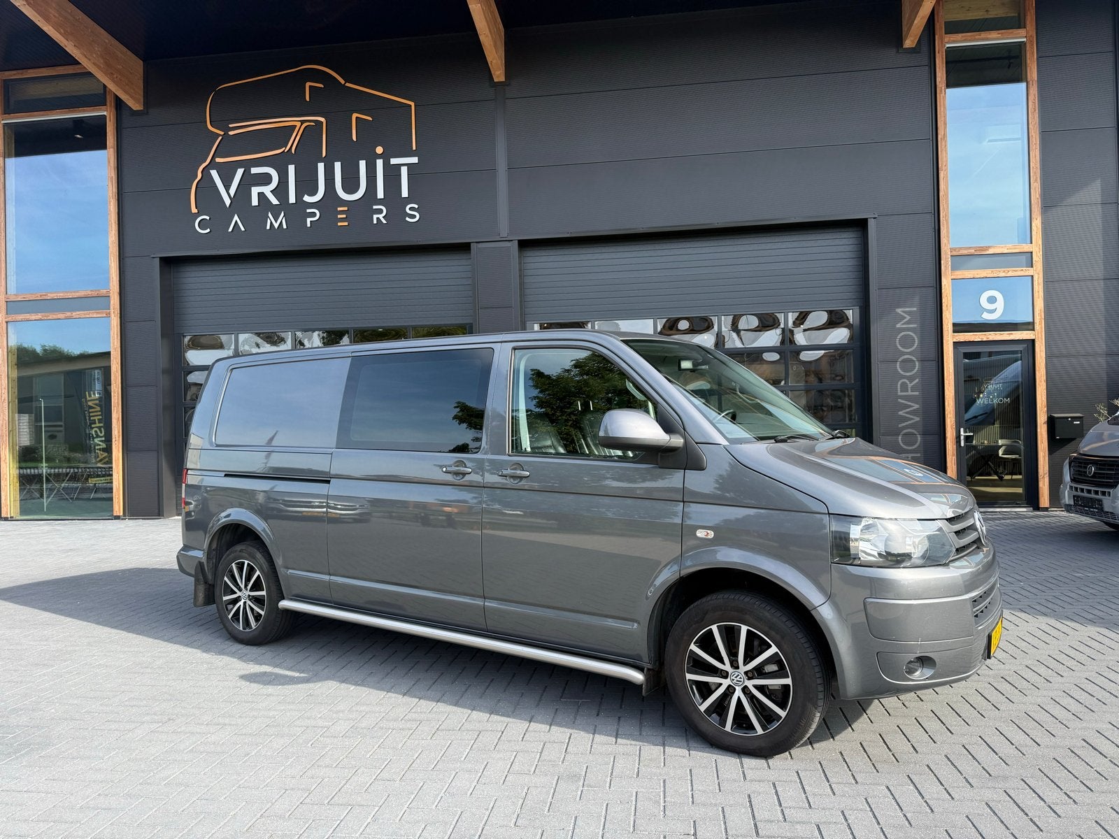 Volkswagen Transporter C 2.0D 132KW 4MOTION 2013 Grijs, Auto's, Automaat, Euro 5, 2240 kg, Zwart