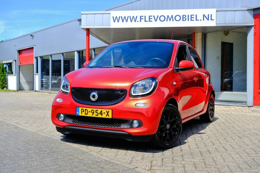 Smart Forfour 1.0 Turbo Passion Aut. Clima|Cruise|LMV, Auto's, Smart, Automaat, 898 cc, Gebruikt, 4 stoelen
