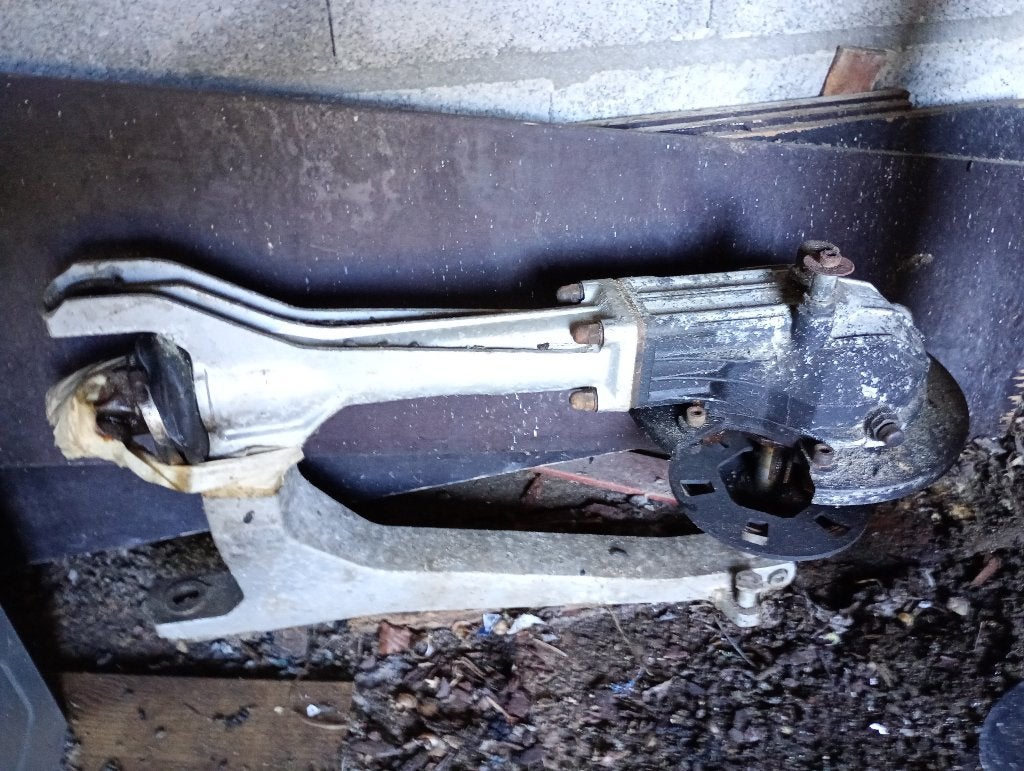 moto guzzi achterbrug met cardan van een v65, Ophalen
