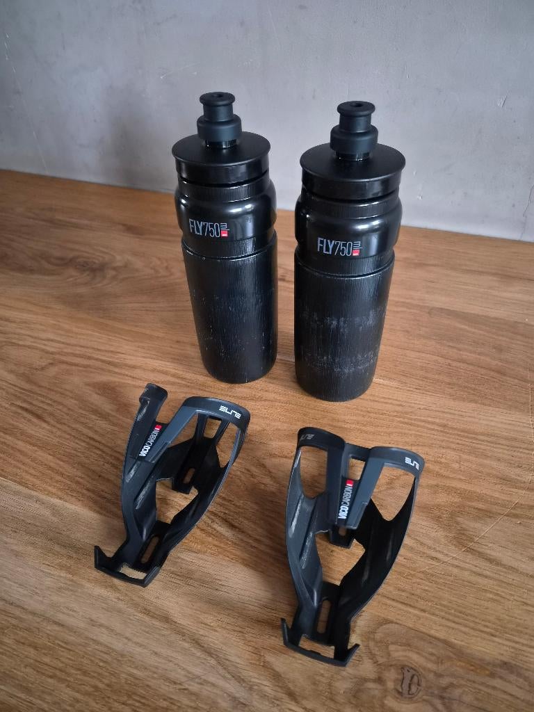 Elite 2x carbon Bidonhouder + bidon 750ml, Sport en Fitness, Wielrennen, Ophalen of Verzenden, Gebruikt, Overige typen