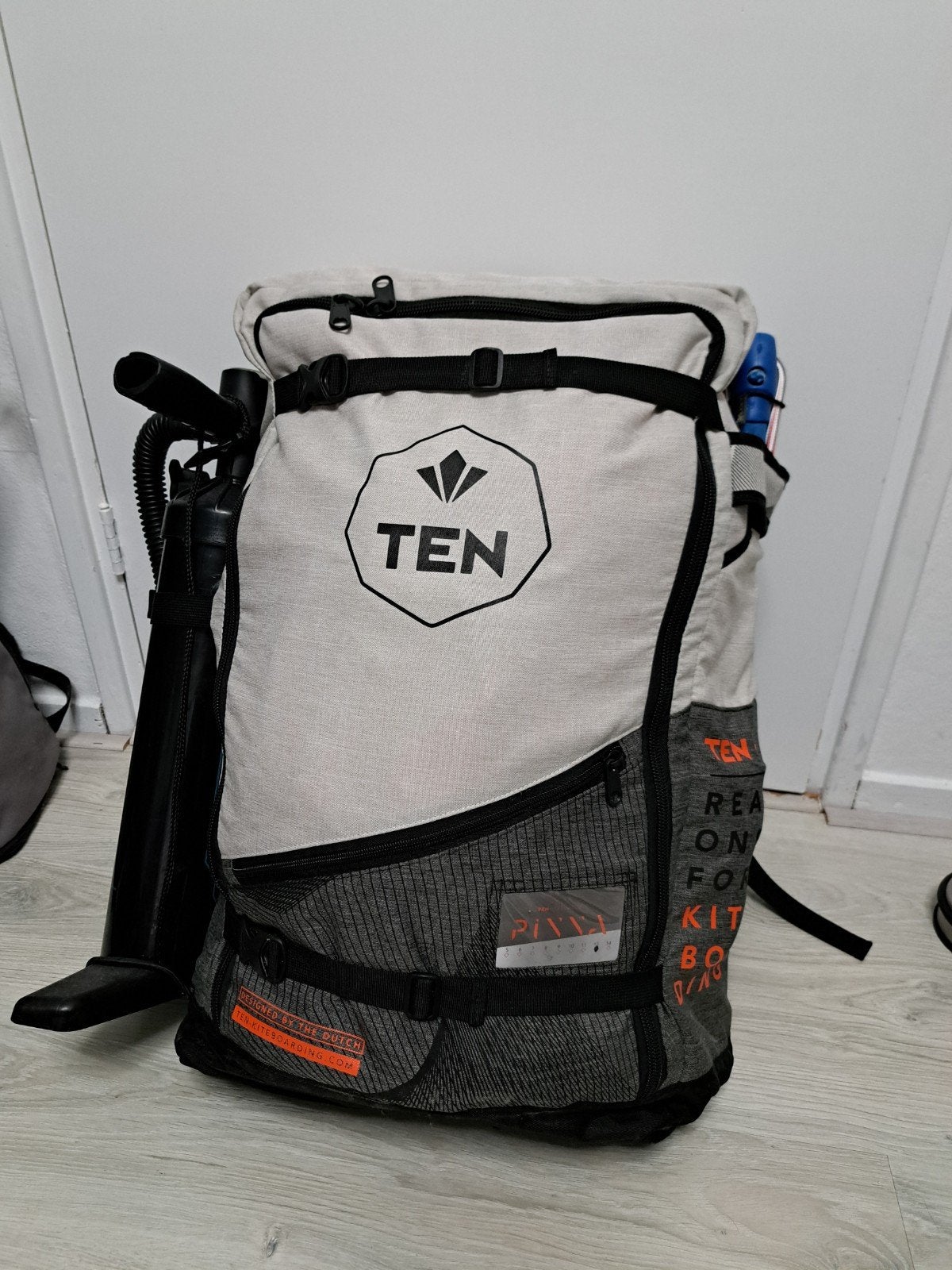 Complete Kitesurf Set 2023: TEN 12m2, Board, Harnas, Vest, Watersport en Boten, Kitesurfen, Ophalen, Gebruikt, Kitesurf-set, Twintip