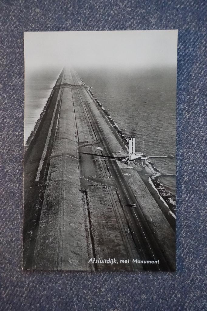 Afsluitdijk met Monument, Ophalen of Verzenden, 1960 tot 1980, Ongelopen, Flevoland