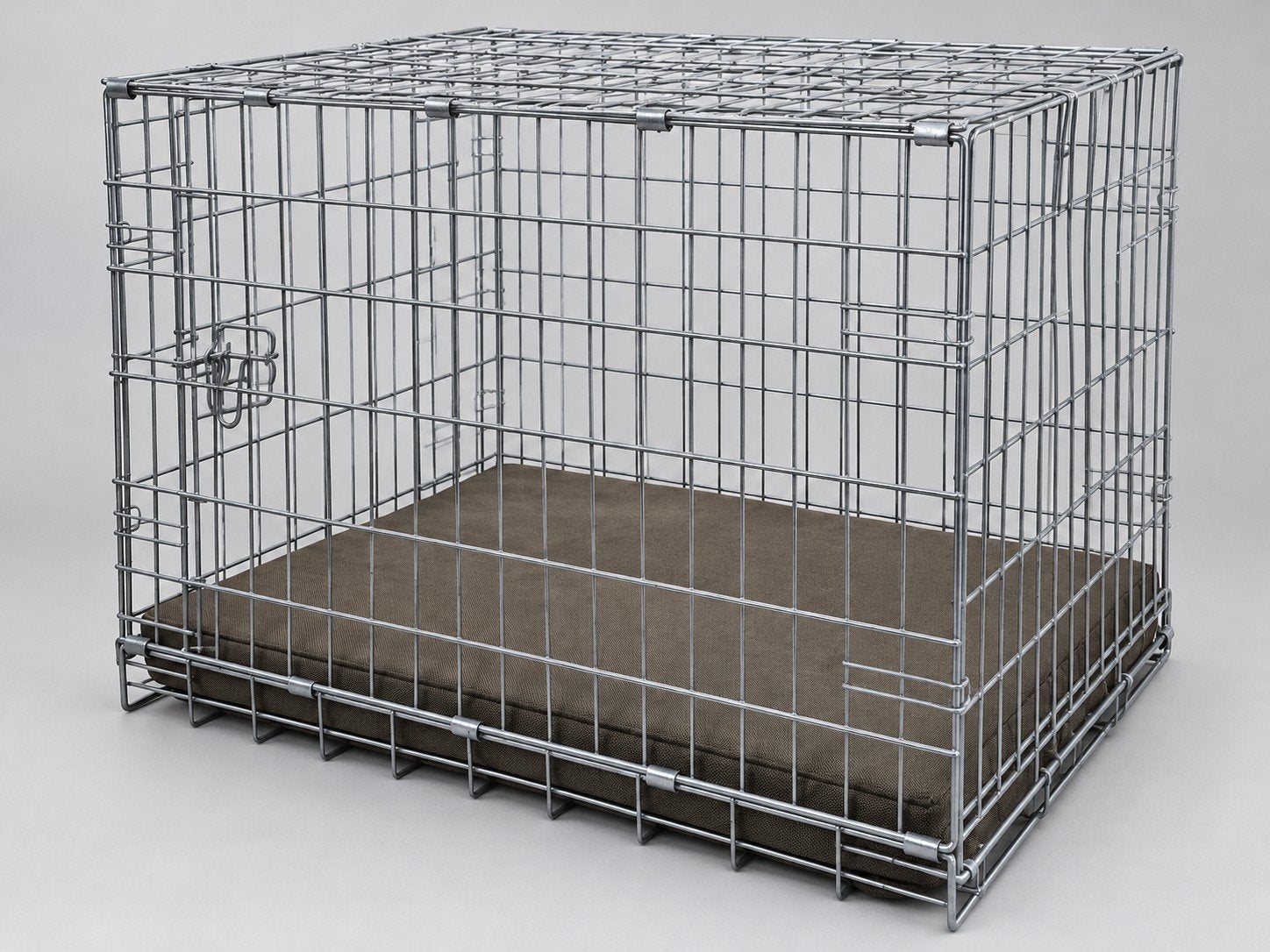 Hondenbench – stevige metalen bench met ligkussen, Ophalen of Verzenden, Gebruikt