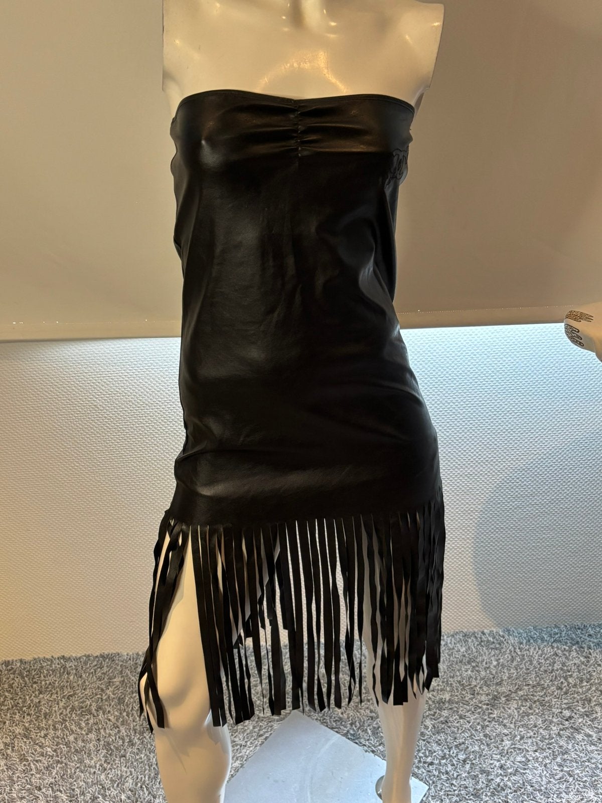 T-art lederlook jurkje maat xs, Zwart, Cocktailjurk, Ophalen of Verzenden, Zo goed als nieuw