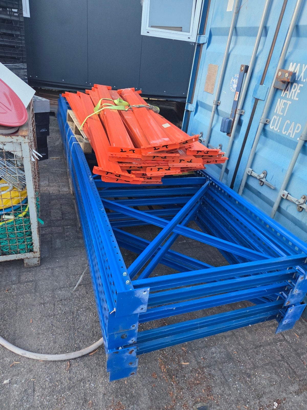 Stellingrekken: Blauwe staanders en oranje liggers, Ophalen of Verzenden