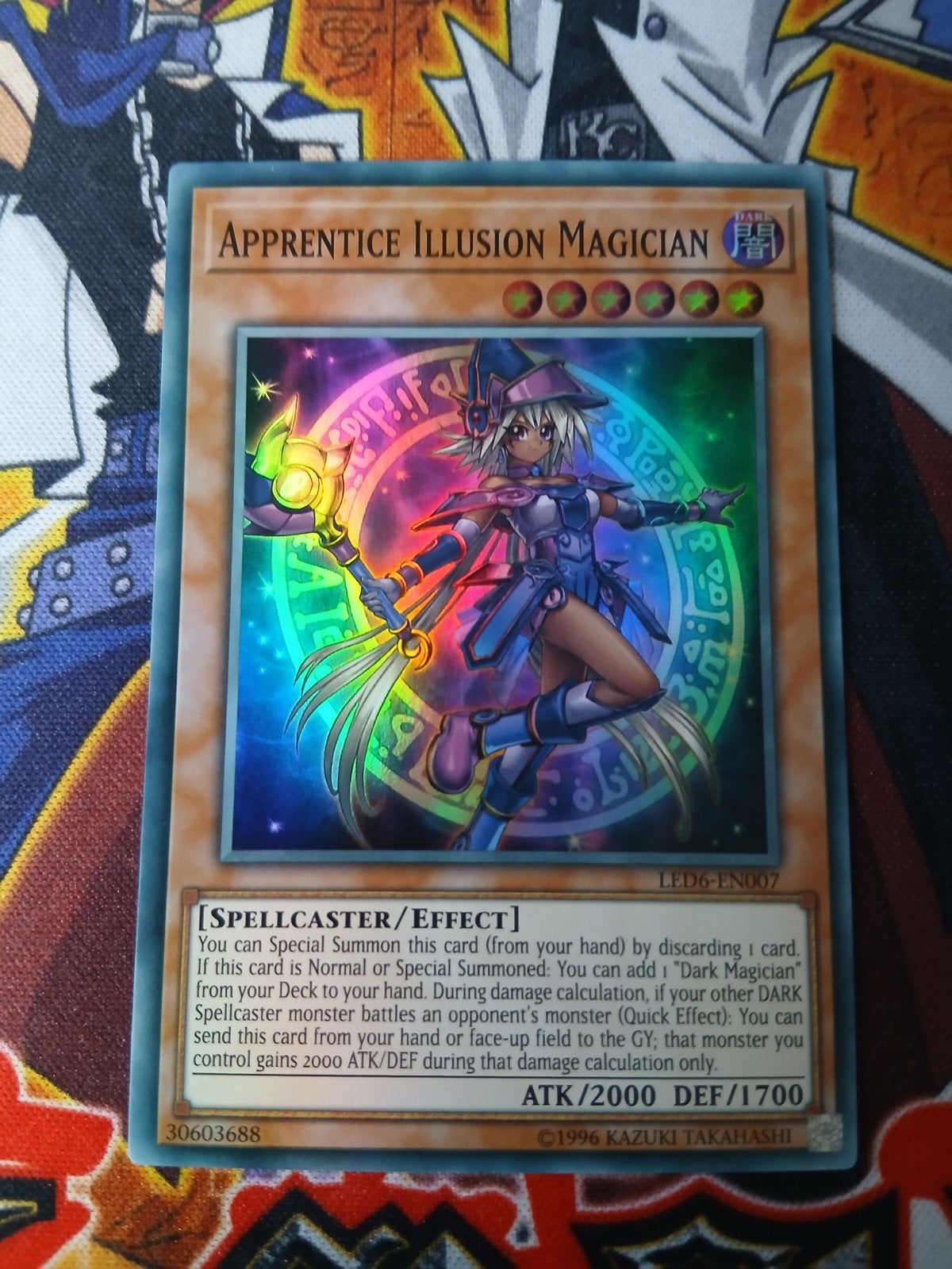 Apprentice Illusion Magician - Super Rare LED6 - Yu-Gi-Oh, Ophalen of Verzenden, Zo goed als nieuw, Foil