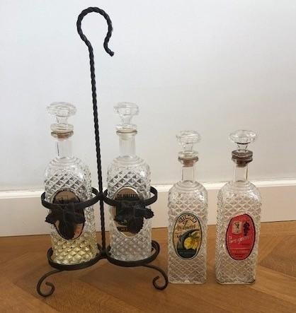 Flessenstandaard met oude flessen, Antiek en Kunst, Curiosa en Brocante, Ophalen
