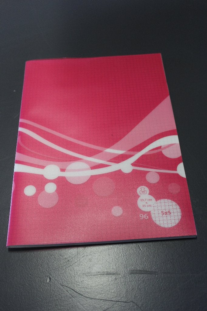 Groot roze schrift met kleine ruitjes, Ophalen of Verzenden, Nieuw