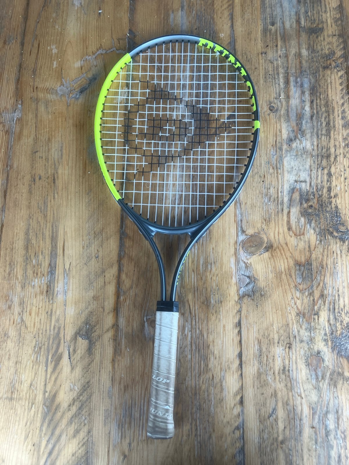 Dunlop SX JNR 25 tennisracket - prima staat, Sport en Fitness, Tennis, Ophalen of Verzenden, Gebruikt, Racket, Dunlop