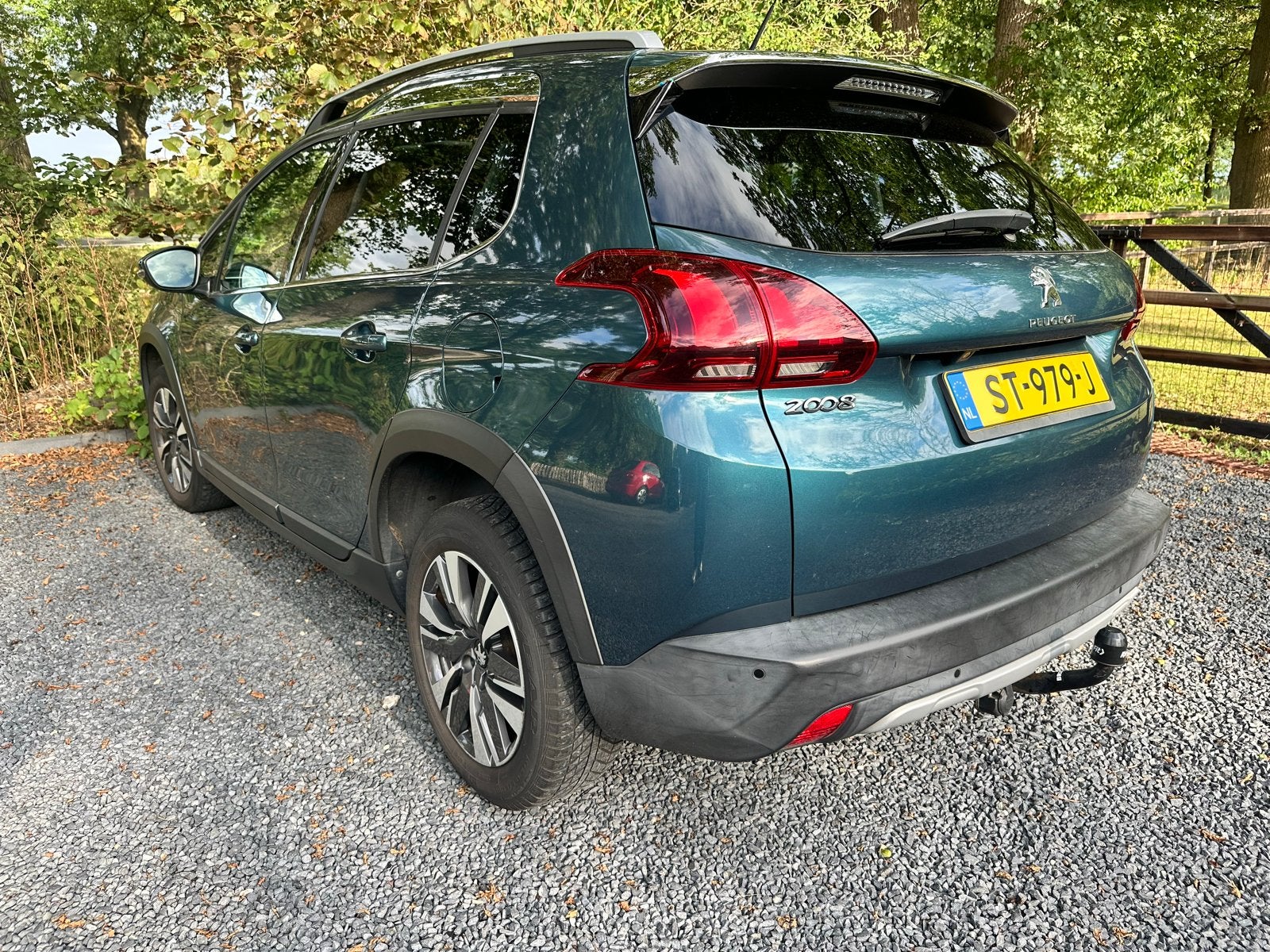 Peugeot 2008 1.2 VTI 81KW 2018 Groen, Voorwielaandrijving, Stof, 1250 kg, Zwart