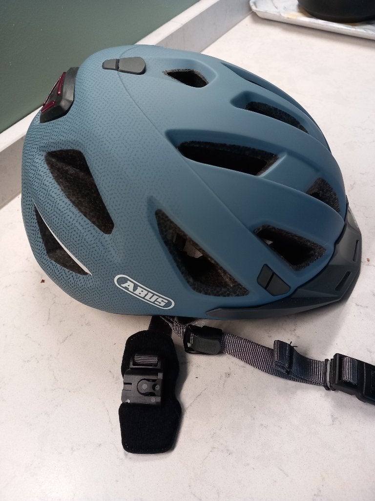 fietshelm, Fietsen en Brommers, Fietsaccessoires | Fietshelmen, Ophalen of Verzenden, Nieuw, S, Abus