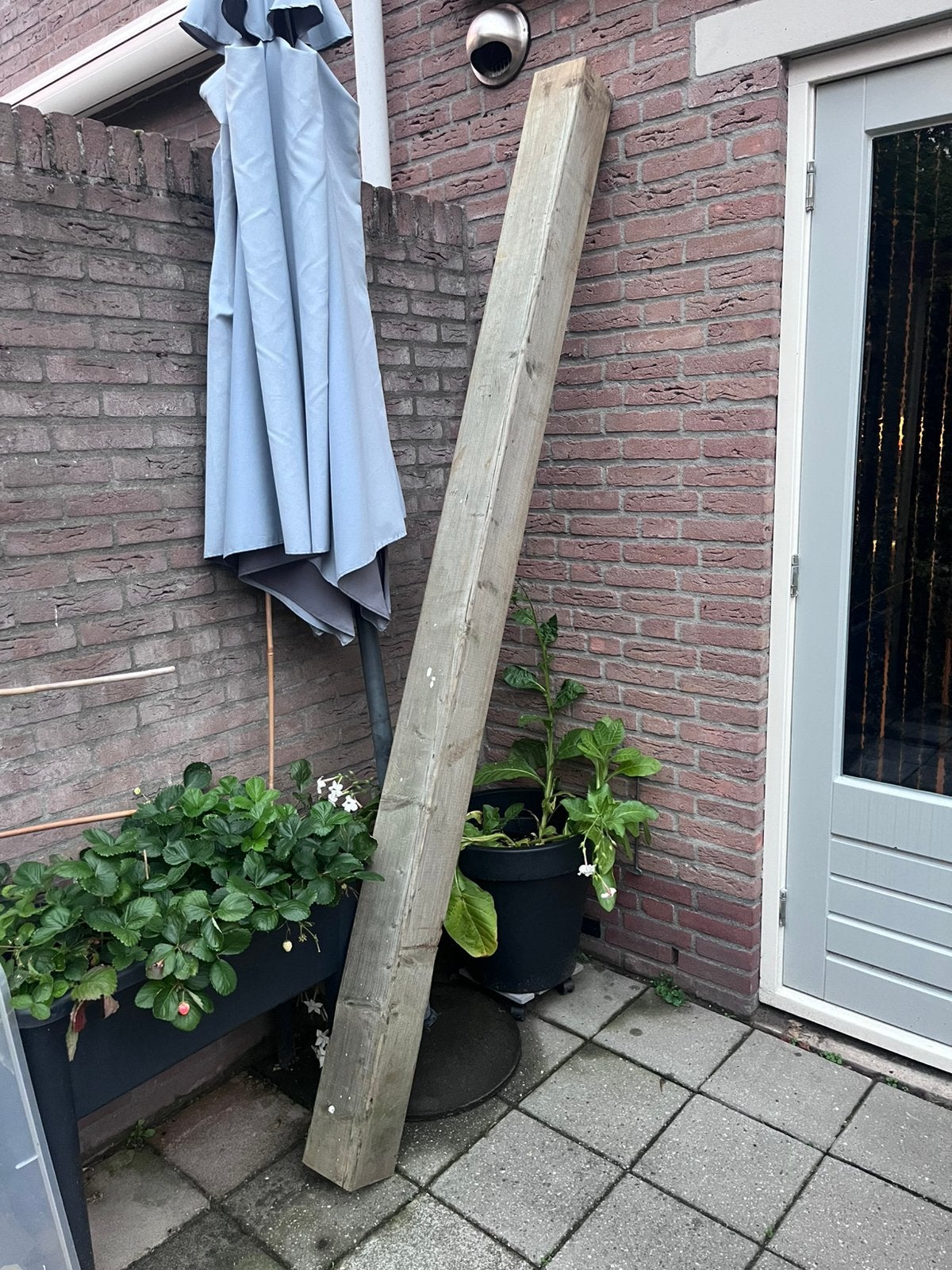 Mooie vuren geïmpregneerde paal 14x14, Ophalen, Gebruikt, 250 cm of meer, Palen
