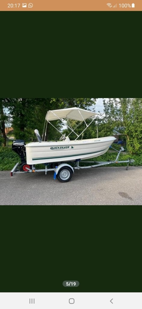 Leuk console bootje voor vissen en recreatie, Gebruikt, 4 m, Buitenboordmotor, Polyester