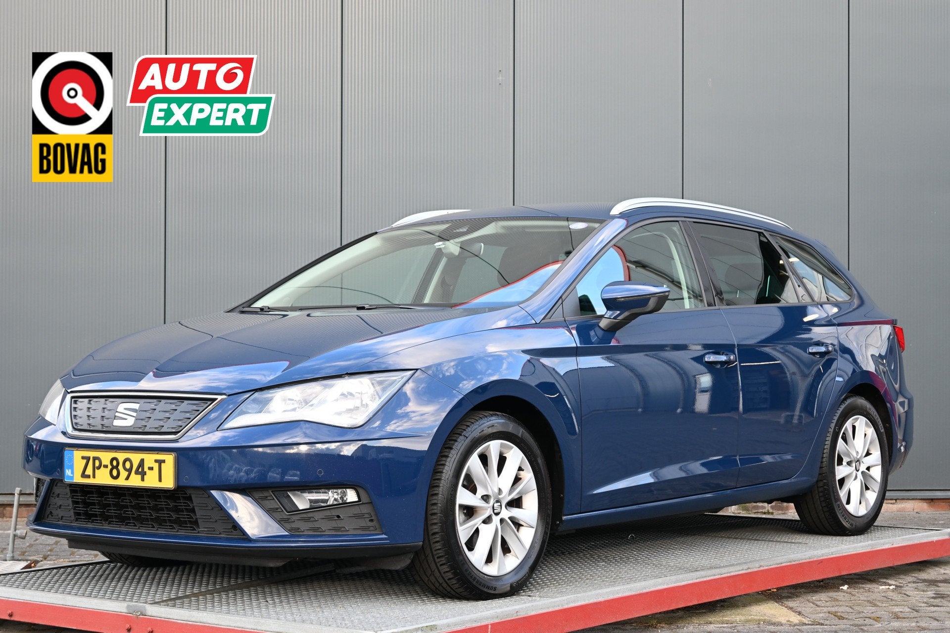 SEAT Leon ST 1.0 EcoTSI Style Business Intense trekhaak, Auto's, Stof, Gebruikt, 49 €/maand, Origineel Nederlands