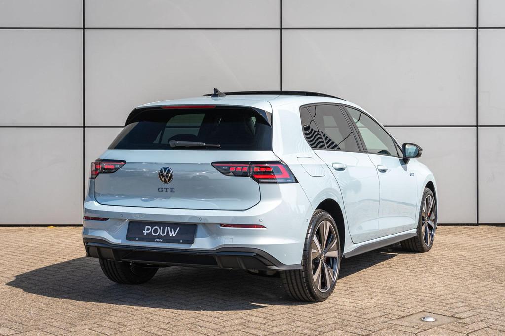 Volkswagen Golf GTE 1.5 272pk eHybrid | Panoramadak | Head-u, Auto's, 12 maanden, Stof, 1498 cc, 26 kWh