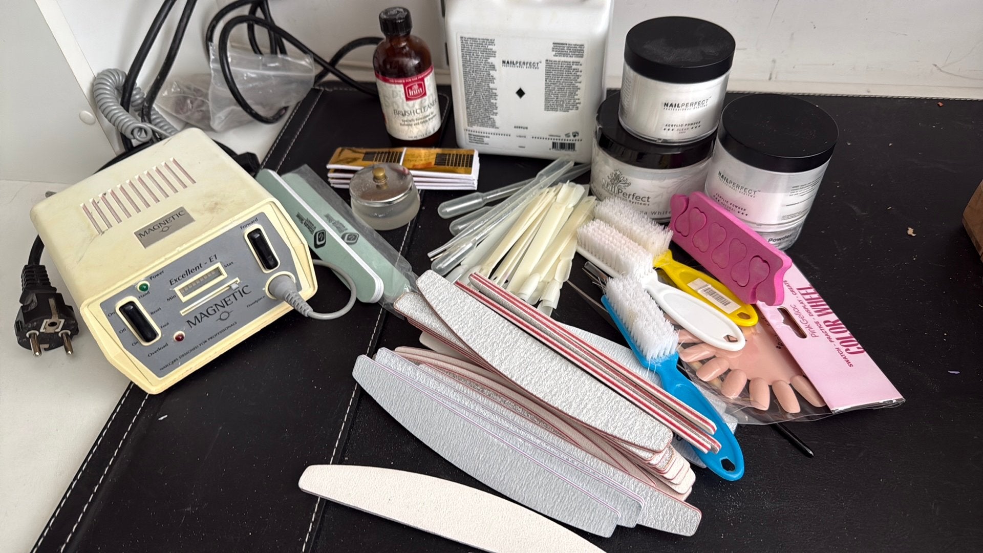 Diverse producten voor acryl nagels zetten Nailperfect, Sieraden, Tassen en Uiterlijk, Uiterlijk | Lichaamsverzorging, Ophalen of Verzenden