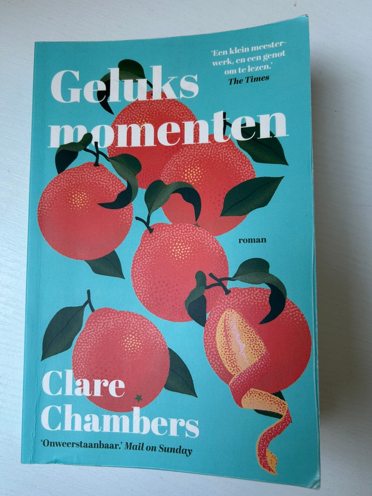 Clare Chambers - Geluksmomenten, Ophalen of Verzenden, Zo goed als nieuw, Clare Chambers