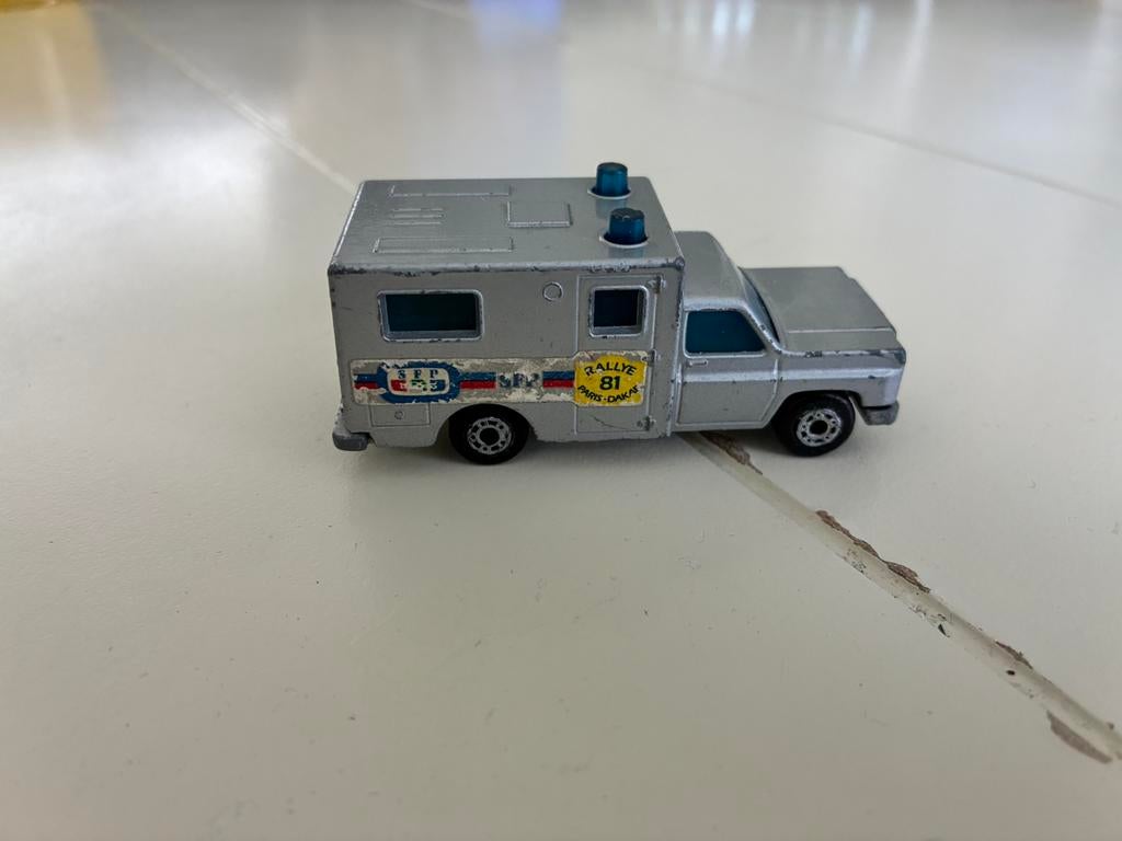 Matchbox Superfast Ambulance (Dakar), Hobby en Vrije tijd, Modelauto's | Overige schalen, Ophalen of Verzenden, Zo goed als nieuw