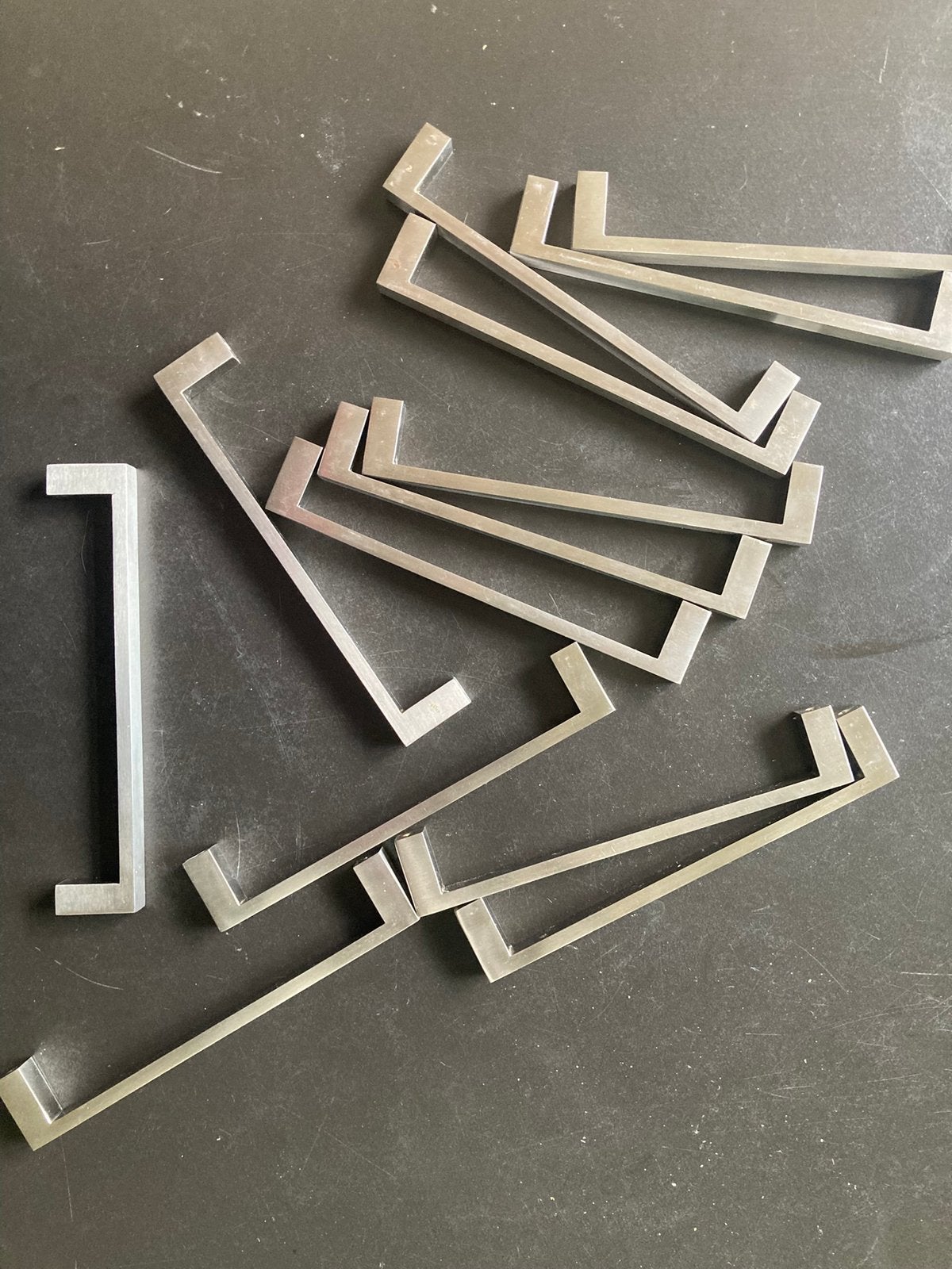 Keuken handgrepen geborsteld rvs 13 stuks zeer goed stevig, Huis en Inrichting, Keuken | Keukenelementen, Minder dan 50 cm, Gebruikt