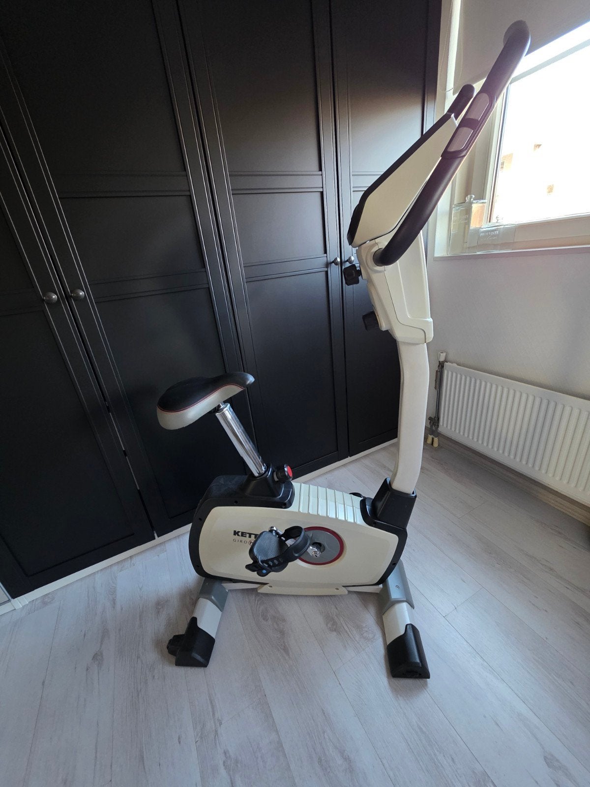 Kettler Giro M Hometrainer - Zo goed als nieuw, Ophalen, Zo goed als nieuw, Metaal, Benen