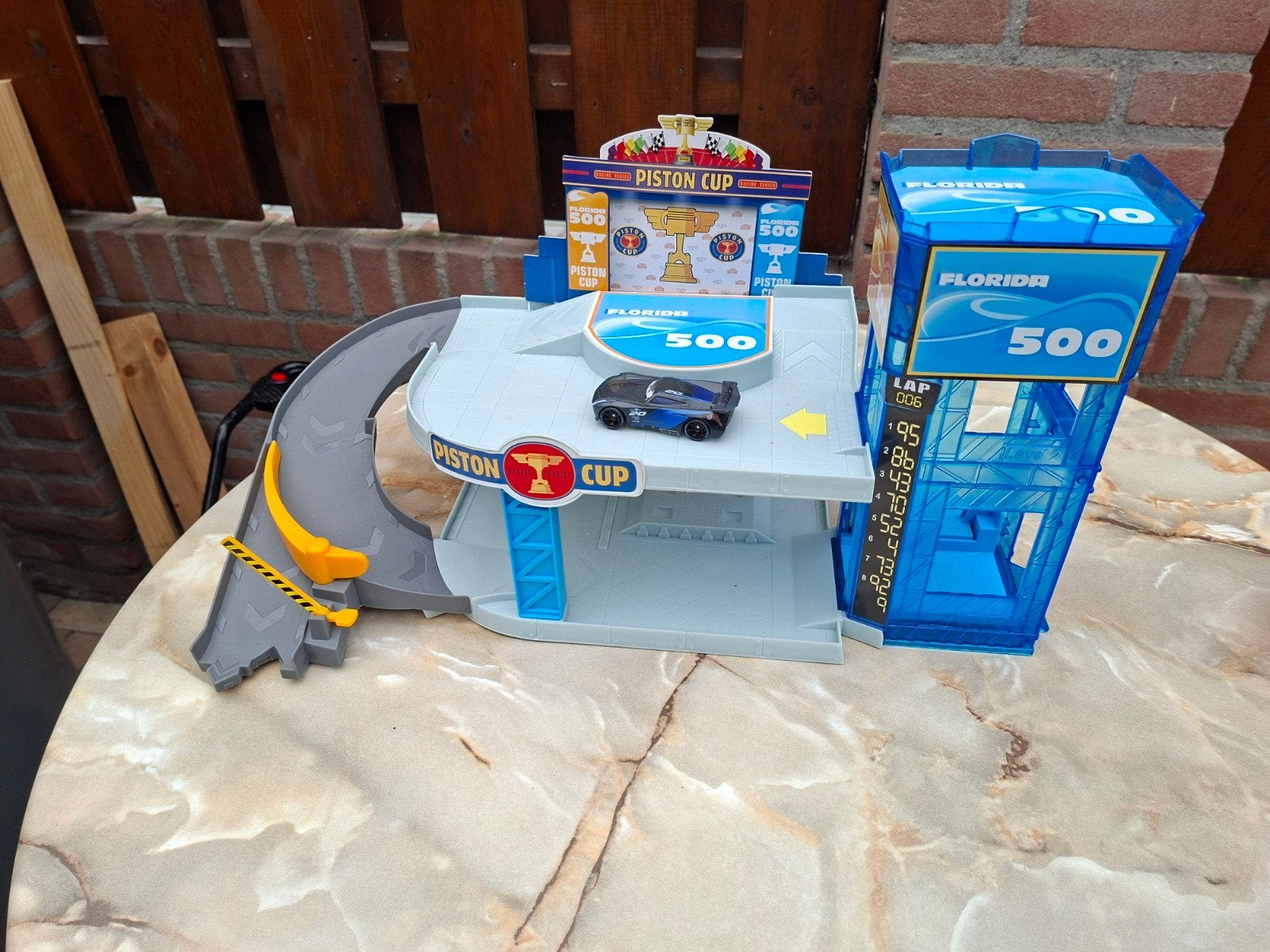 Disney Cars Piston Cup Florida 500 Racebaan Speelset, Ophalen, Gebruikt