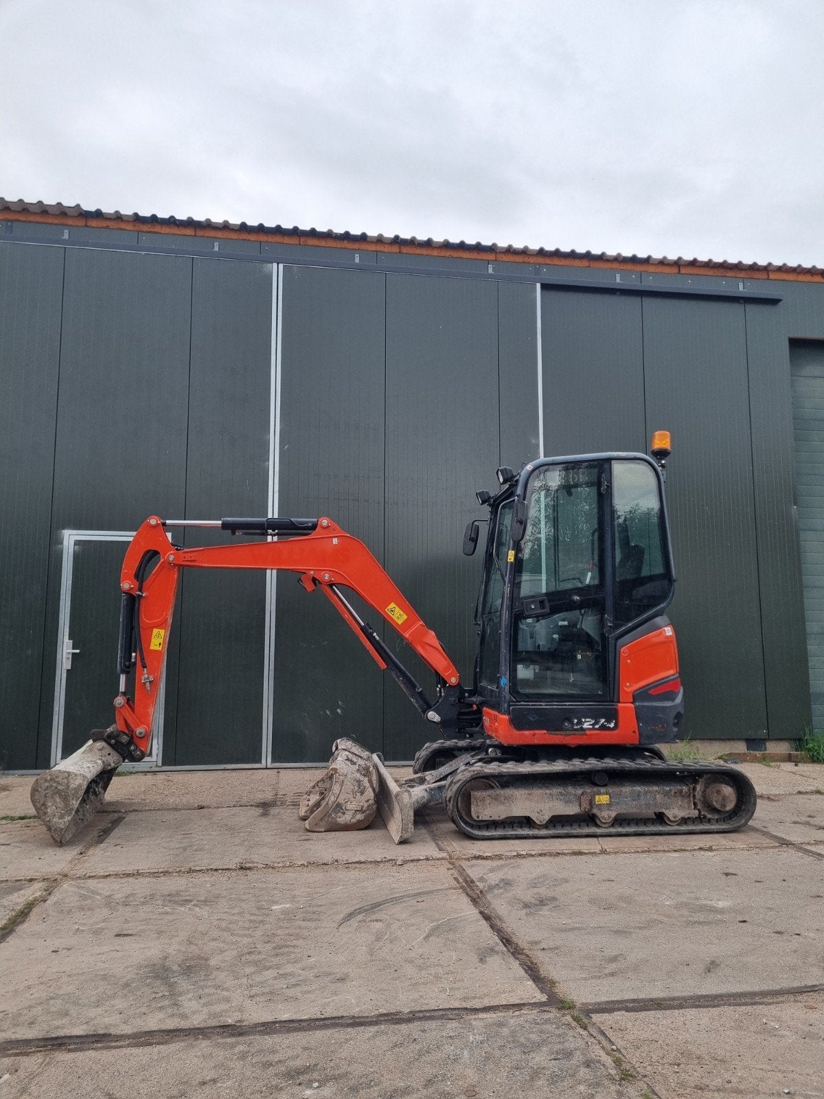 Kubota U27-4 Minigraver bj 2021, Zakelijke goederen, Machines en Bouw | Kranen en Graafmachines, Ophalen of Verzenden, Graafmachine