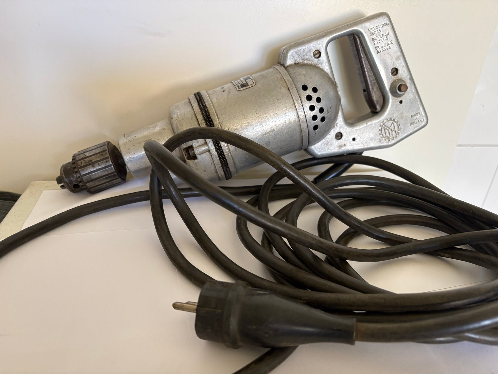 Vintage Boormachine Aluminium - Werkende Staat, Ophalen of Verzenden, Gebruikt, Minder dan 400 watt, Boormachine