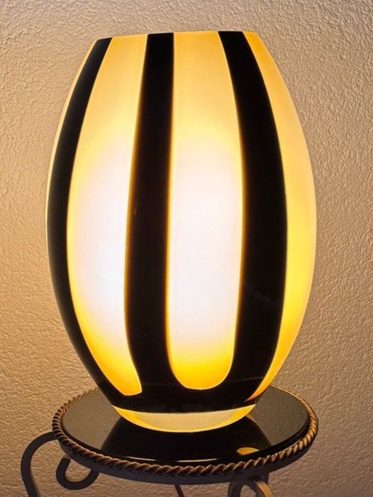Vintage Italiaanse Volux design Glazen Tafellamp – Jaren 80, Ophalen of Verzenden, Zo goed als nieuw, Glas, Minder dan 50 cm